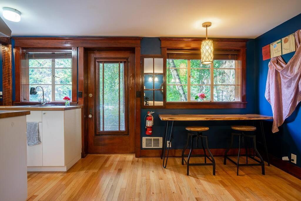 Charming 1Bd Suite In Capitol Hill - Foxglove Inn Σιάτλ Εξωτερικό φωτογραφία